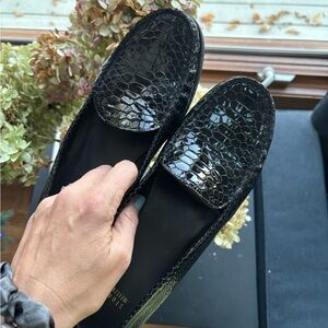 Stuart Weitzman Gator Patent LoafersSize 10.5